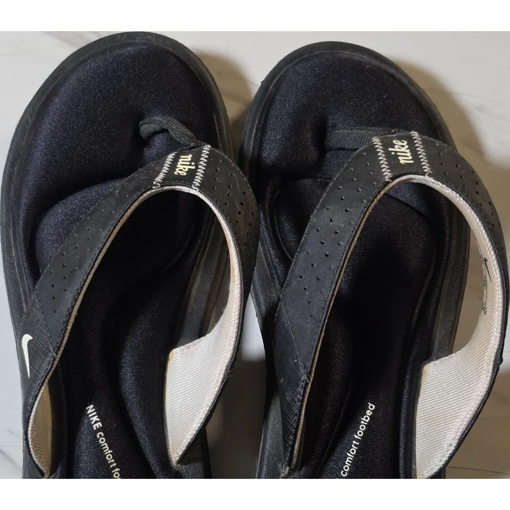 Nike Men's Black Thong Sandals Size 8 Leather Slip On Cushioned Rubber Sole